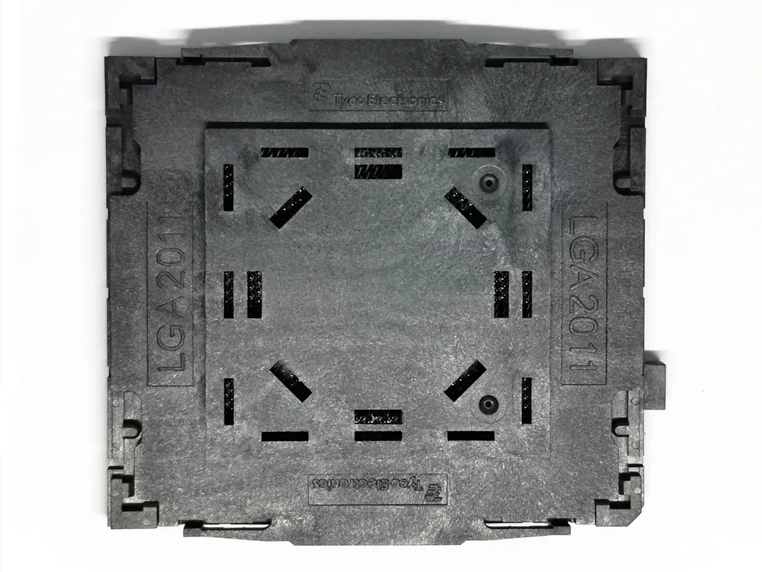 socket-gniazdo-procesora-intel-lga2011-0