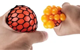 gniotek-antystresowy-winogrono-w-siatce-ball