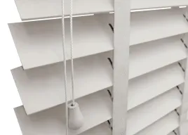 zaluzje-ciemny-grafit-drewniane-50mm-180x220