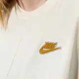 t-shirt-damski-nike-s-wzor-dominujacy-logo