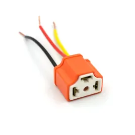 zlacza-ceramiczna-do-zarowek-h4-p43t-na-przewodzie