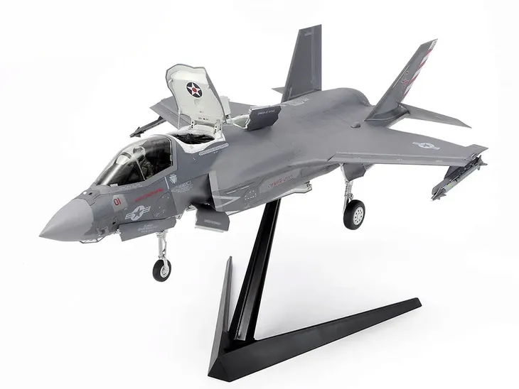 samolot-lockheed-martin-f-35b-lightning-ii-model-61125-tamiya-stan-zlozenia-do-zlozenia