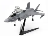 samolot-lockheed-martin-f-35b-lightning-ii-model-61125-tamiya-stan-zlozenia-do-zlozenia