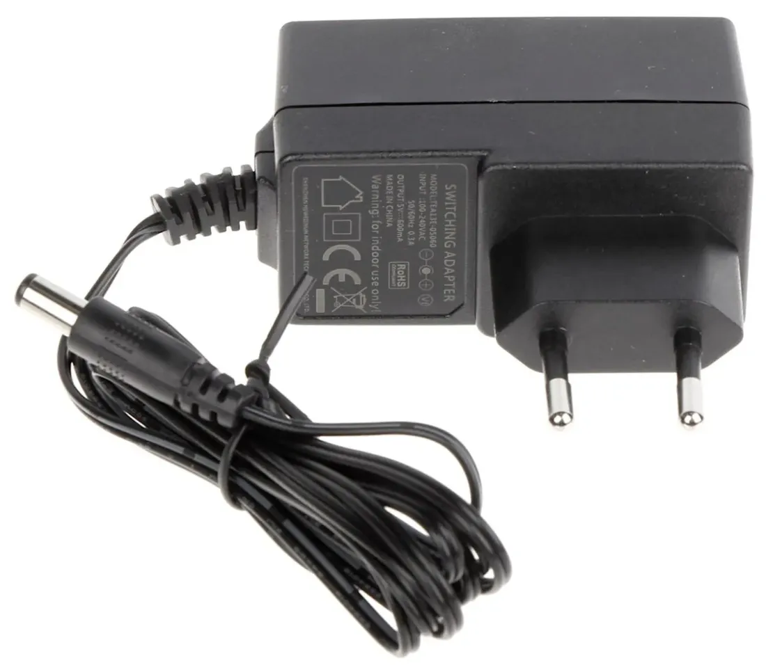 switch-ds-3e0505d-e-5-portowy-hikvision-stan-nowy