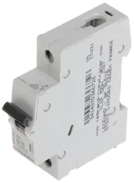 wylacznik-nadpradowy-le-419136-jednofazowy-16-a-typ-b-legrand