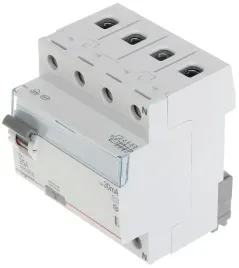 wylacznik-roznicowopradowy-le-411707-trojfazowy-typ-ac-30-ma-25-a-legrand