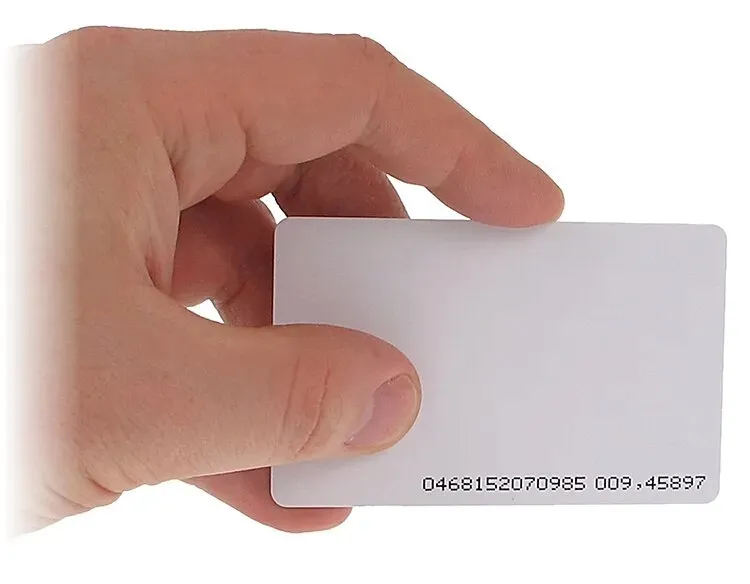 karta-zblizeniowa-rfid-emc-1