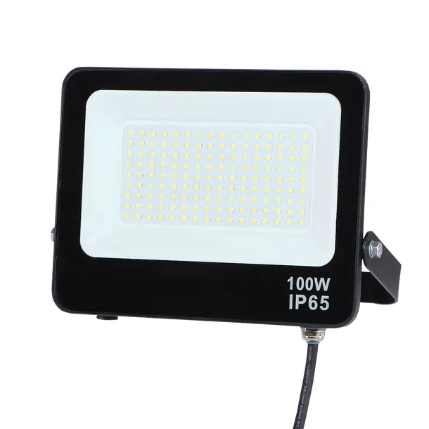 naswietlacz-led-100w-4000k-stopien-ochrony-ip-ip65