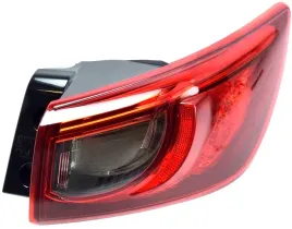 lampa-tyl-prawa-zewnetrzna-mazda-cx-3-dk-2015-2022-oryginal