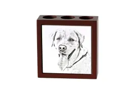 labrador-retriever-i-stojak-na-dlugopisy-z-psem-organizer-na-biurko-z-na