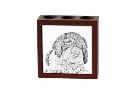 lagotto-romagnolo-stojak-na-dlugopisy-z-psem-organizer-na-biurko-z-nadru
