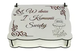 pamiatka-pierwszej-komunii-swietej-pudelko-na-upominek-personalizacja