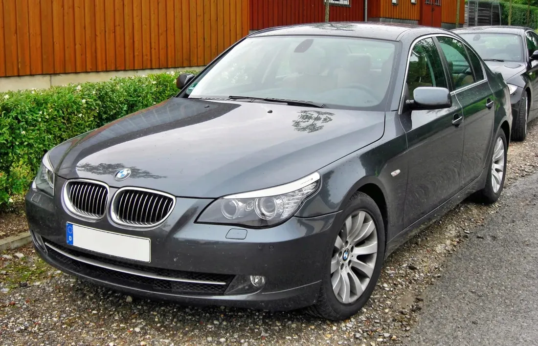 folia-ochronna-ppf-pod-bagaznik-bmw-seria-5-e60-stan-nowy