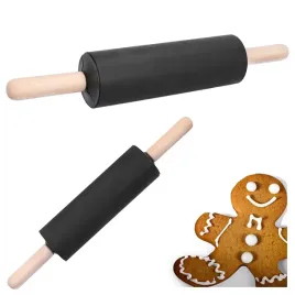 walek-do-ciasta-silikonowy-z-drewnianymi-raczkami-czarny-kuchenny