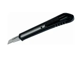 nozyk-do-tapet-noz-z-ostrzem-lamanym-9-mm
