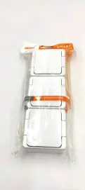 gniazdo-wtyczkowe-potrojne-n-t-bryzgoszczelne-3x2p