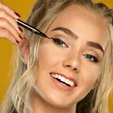 eveline-eyeliner-precise-brush-liner-pisak-black-marka-eveline-cosmetics