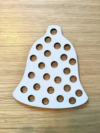 drewniany-dzwonek-z-pomponami-sorter