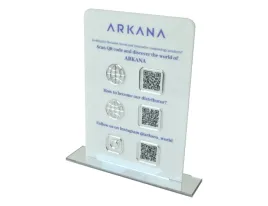 tabliczka-social-media-a4-plexi-z-nadrukiem-uv-i-srebrnymi-elementami