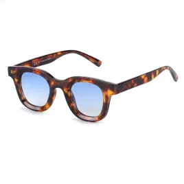 okulary-przeciwsloneczne-owalne-panterkowe-poliweglan-unisex-uv400-etui
