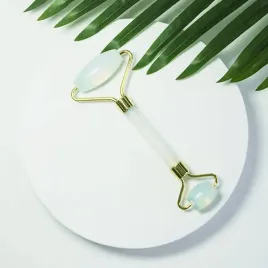 roller-do-masowania-twarzy-pelen-pozytywnej-energii-bialy-opal