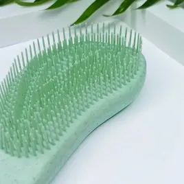 szczotka-bio-do-wlosow-mini-biodegradowalna-yeye-zielony