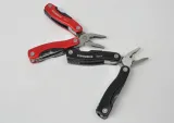 narzedzie-wielofunkcyjne-multitool-logo-grawer-narzedzia-ostrze-otwieracz-do-kapsli-otwieracz-do-puszek-pilnik-pila-szczypce-sciagacz-do-izolacji-srubokret-krzyzakowy-zbijak-do-szyb-inne