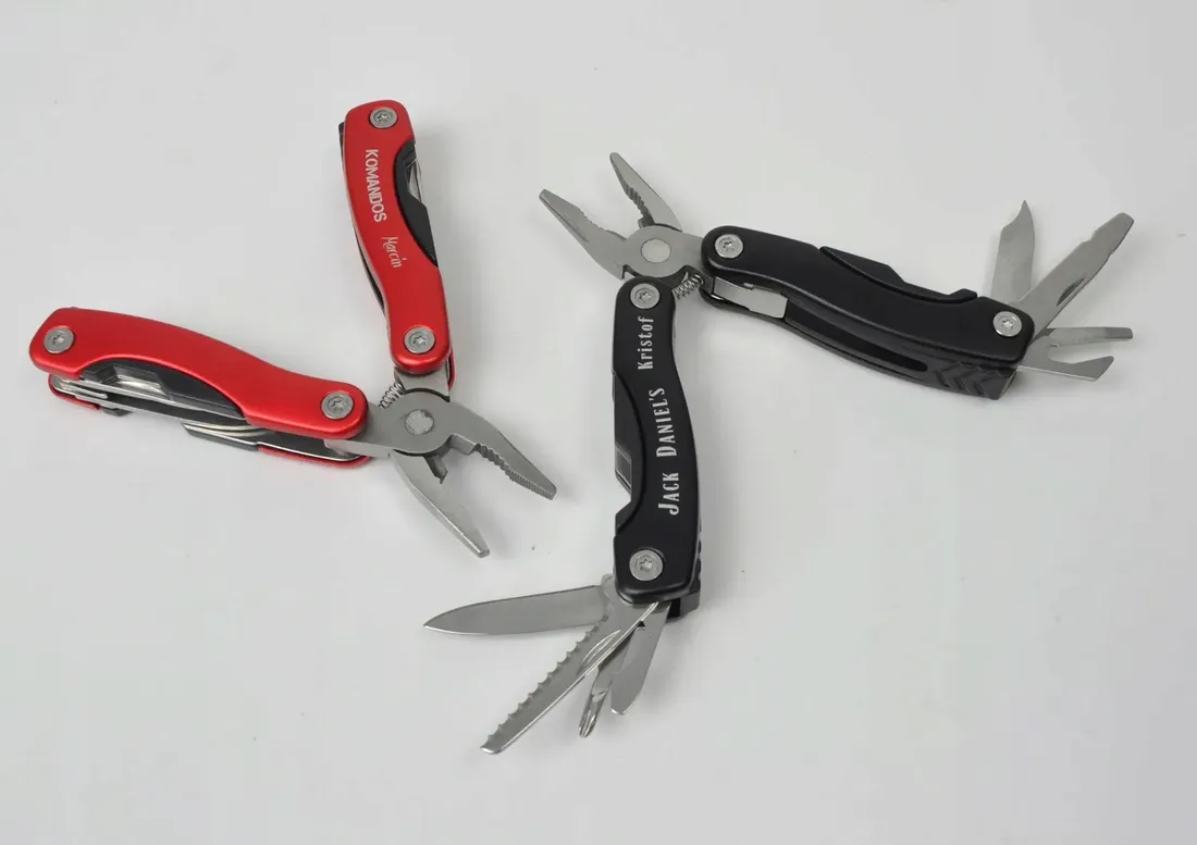 narzedzie-wielofunkcyjne-multitool-logo-grawer-stan-nowy