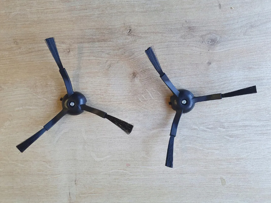 szczotki-boczne-do-roborock-s50-s55-czarne-stan-nowy