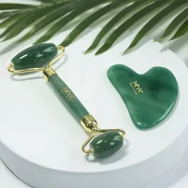 zestaw-roller-kamien-gua-sha-do-masazu-i-relaksu-zielony-jadeit-yeye