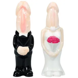 salt-and-pepper-shakers-flesh