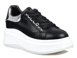 buty-sneakersy-damskie-czarne-na-bialej-platformie-skorzane-goe-nn2n4032