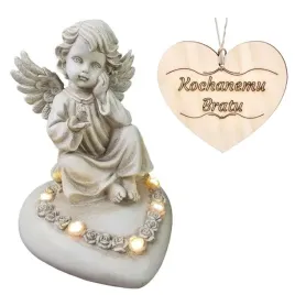 znicz-aniolek-siedzacy-na-sercu-podswietlany-led-na-grob-brata-18-cm