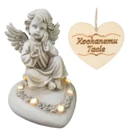 znicz-aniolek-siedzacy-na-sercu-podswietlany-led-na-grob-taty-18-cm