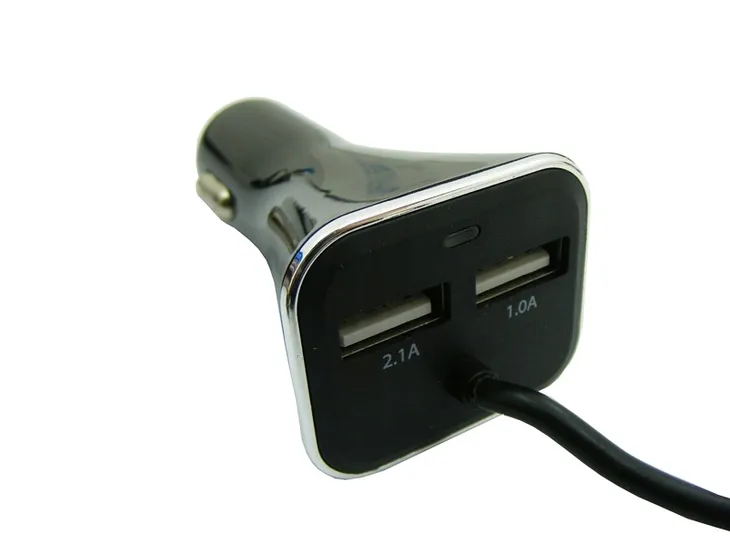 ladowarka-samochodowa-qwe-4xusb-73a-kabel-18-m-prad-wyjsciowy-7300-ma