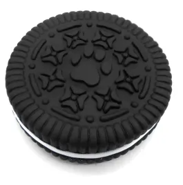 zabawka-piszczaca-dla-psa-ciastko