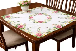 obrus-haftowany-bialy-serweta-85x85-cm-na-stol-lawe