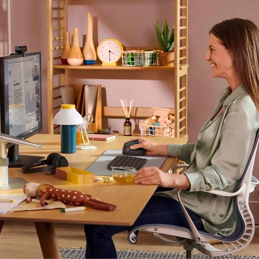 mysz-logitech-lift-bluetooth-graphite