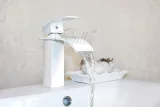 bateria-umywalkowa-cascade-biala-marka-silla