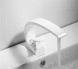 bateria-umywalkowa-biala-marka-silla