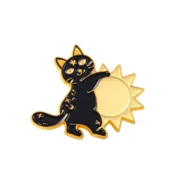 przypinka-z-kotem-na-prezent-metalowa-pins-broszka