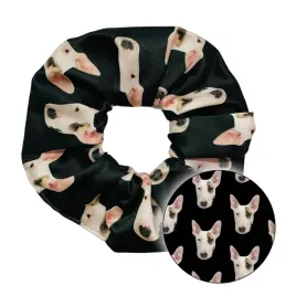 scrunchie-z-psem-bulterierem-gumka-wlosow-prezent