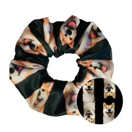 scrunchie-z-psem-shiba-inu-gumka-do-wlosow-prezent