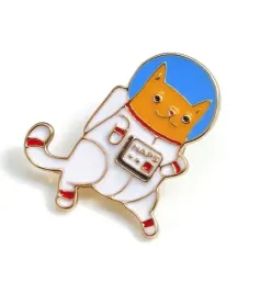 przypinka-z-kotem-astronauta-metalowa-pins-broszka